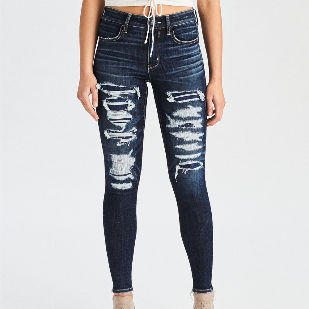 AMERICAN EAGLE JEANS